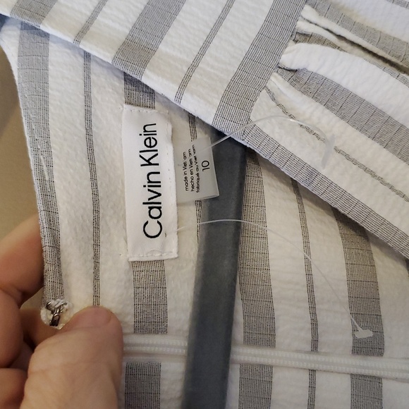 Calvin Klein White Grey Faux-Wrap Striped A-Line Maxi Dress Size 10 NWOT'S - Picture 10 of 13